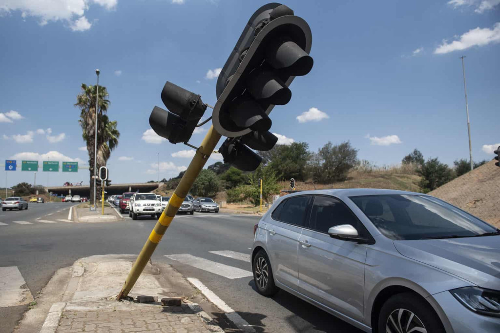 Joburg traffic lights cost motorists 37 minutes every day
