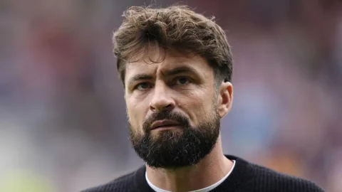 Southampton sack manager Martin after Spurs thrashing