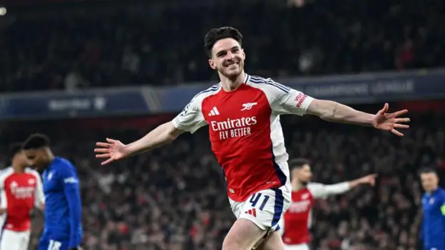 Arsenal easily beat Zagreb to all but secure last-16 spot