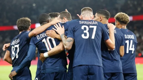 PSG advance into play-offs as Stuttgart eliminated