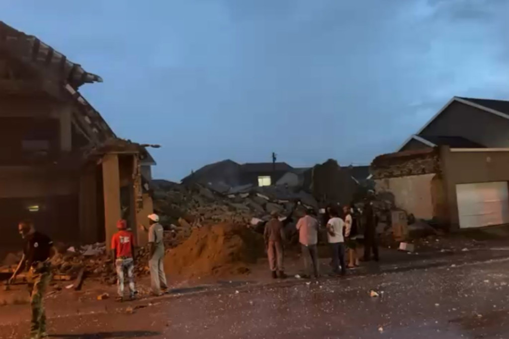 WATCH: One injured after building collapses in Lenasia, Joburg