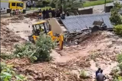 Three people die after being trapped in KwaMakuta mudslides in KZN