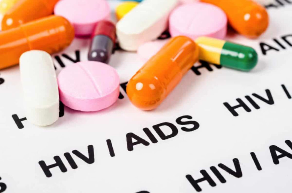 South Africa ramps up efforts to get 1.1 million people back on HIV treatment