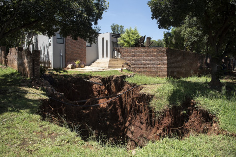 Tshwane’s road crisis deepens amid potholes and sinkholes